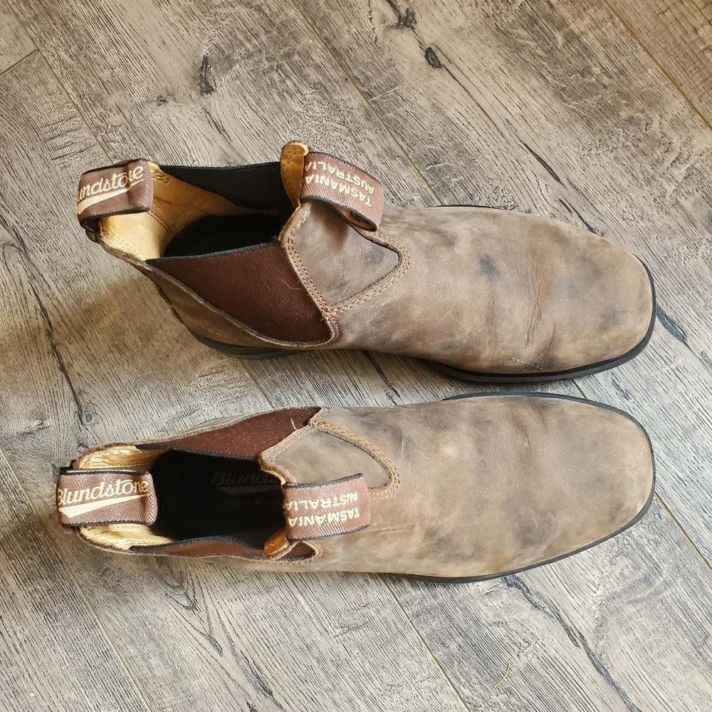 Blundstone square toe boots